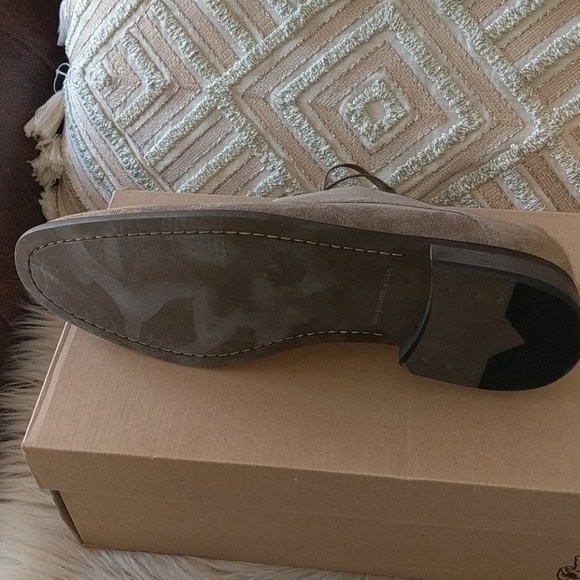 New John Varvatos Dress Wingtip Sandstone Sz 10 - Picture 2 of 5